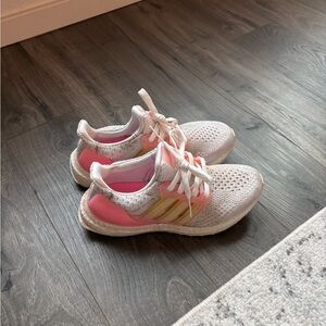 Adidas Ultra Boost size 5 1/2 woman